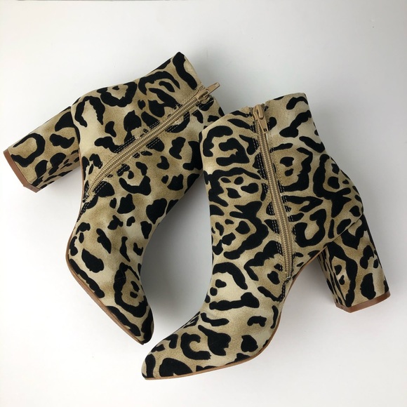 Band of Gypsies Andrea Leopard Print Vegan Booties - Picture 6 of 10